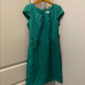 NWT: Cap sleeve green dress  w/ pockets!